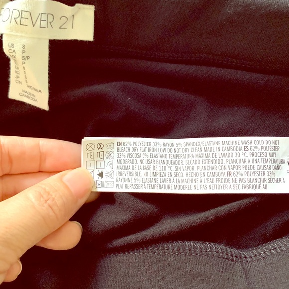 Forever 21 Fitted Pencil Skirt - Picture 2 of 2